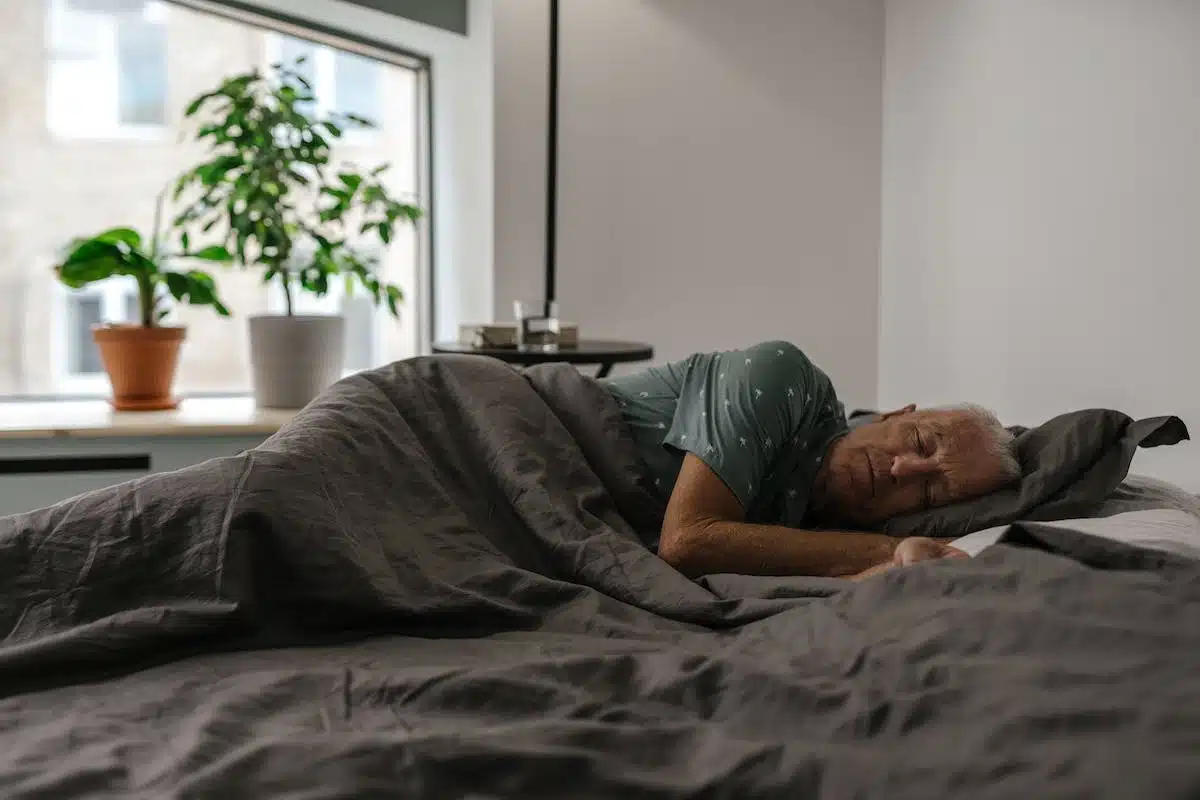 Optimisez votre sommeil : les secrets d’une nuit de qualité chez les seniors