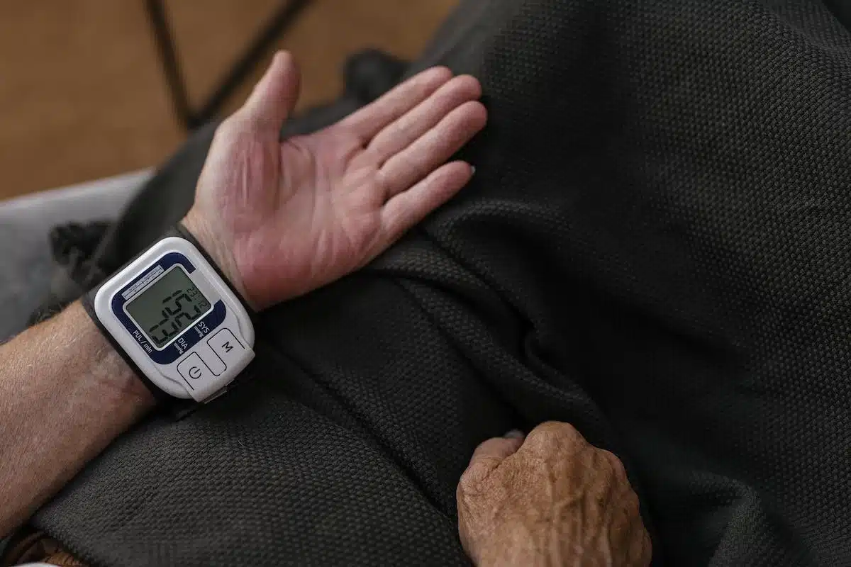 Comprendre et maîtriser l’hypertension artérielle grâce aux traitements efficaces