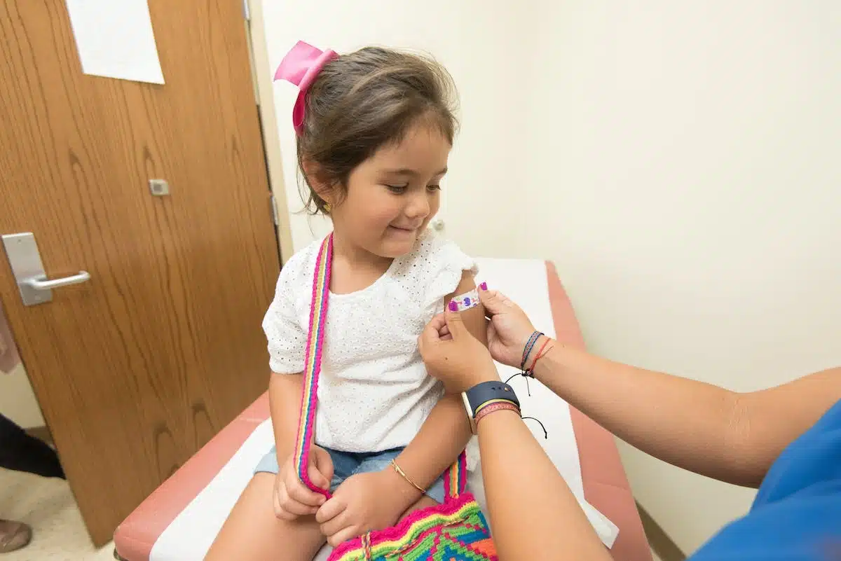 Prévention des maladies infantiles : les conseils indispensables pour protéger votre enfant