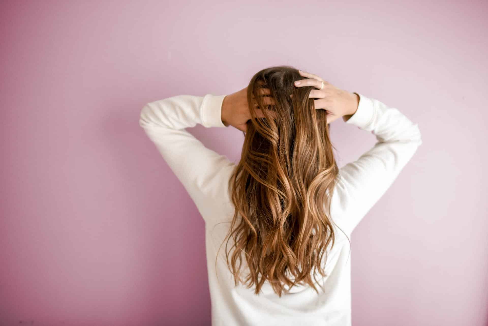 Pourquoi rincer ses cheveux avec du vinaigre ?
