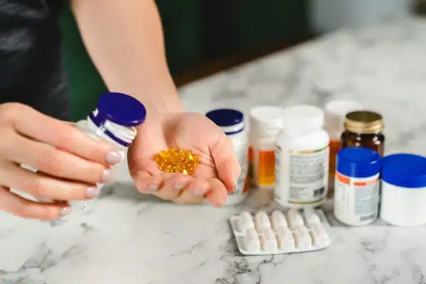 Conseils d’experts pour choisir les compléments alimentaires et le laboratoire qui les fabrique